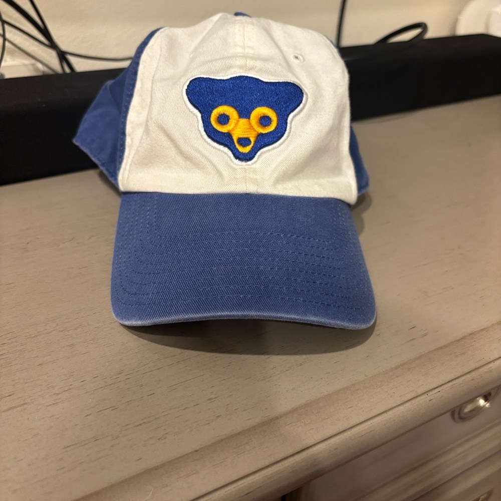 Vintage Logo Chicago Cubs Baseball fitted cap